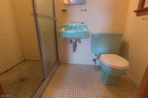 32 Mandon Dr, Wayne, NJ 07470 photo 11