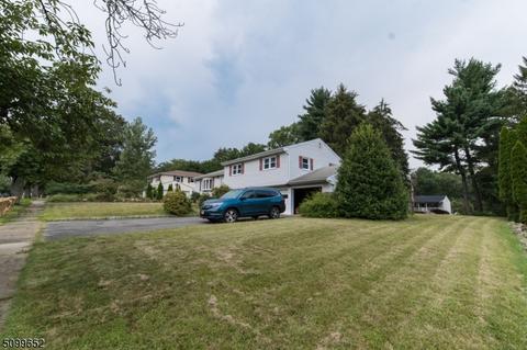 32 Mandon Dr, Wayne, NJ 07470 photo 2