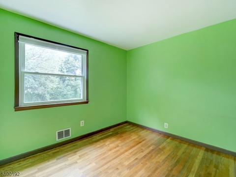 545 Warfield Rd, North Plainfield, NJ 07063 photo 15