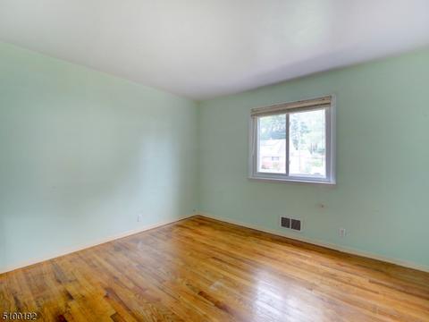 545 Warfield Rd, North Plainfield, NJ 07063 photo 12