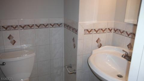 75 Kenzel Ave, Nutley, NJ 07110 photo 15