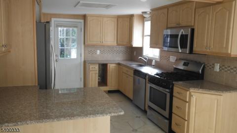 75 Kenzel Ave, Nutley, NJ 07110 photo 7