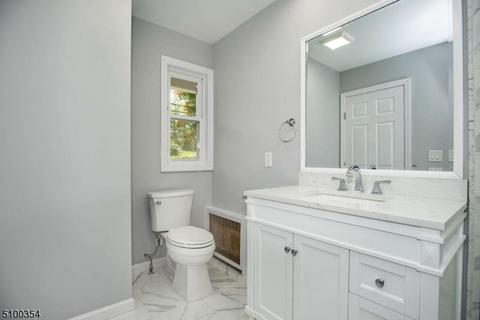 859 Alps Rd, Wayne, NJ 07470 photo 9