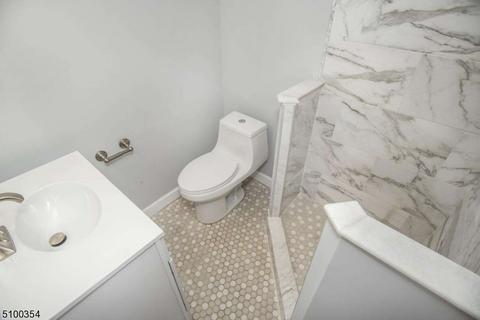 859 Alps Rd, Wayne, NJ 07470 photo 15