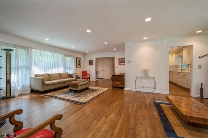  61 Old Glen Rd, Morristown, NJ 07960 photo 4