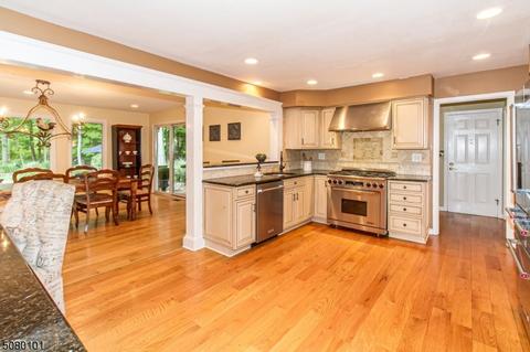 31 Berkeley Cir, Basking Ridge, NJ 07920 photo 6