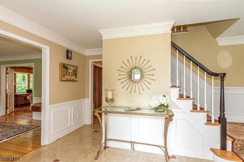 31 Berkeley Cir, Basking Ridge, NJ 07920 photo 2