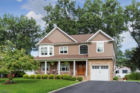 44 Hall Dr, Clark, NJ 07066 photo 1