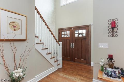 44 Hall Dr, Clark, NJ 07066 photo 3