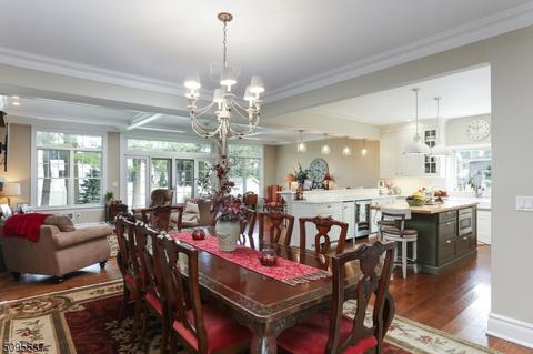 44 Hall Dr, Clark, NJ 07066 photo 5