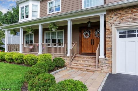 44 Hall Dr, Clark, NJ 07066 photo 2