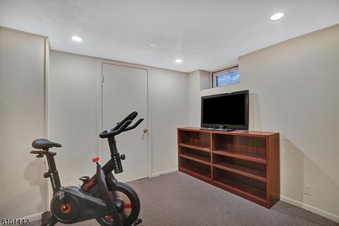 49 Mohawk Ave, Middlesex, NJ 08846 photo 23