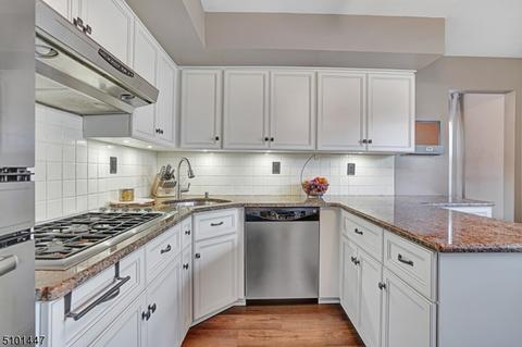 49 Mohawk Ave, Middlesex, NJ 08846 photo 8