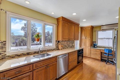 44 Maple St, Chatham, NJ 07928 photo 8