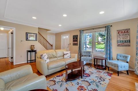44 Maple St, Chatham, NJ 07928 photo 2