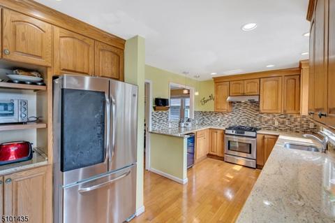 44 Maple St, Chatham, NJ 07928 photo 6