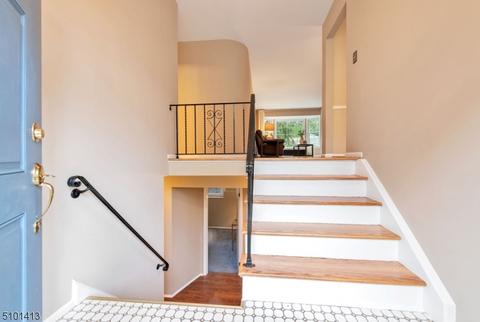 31 Sears Pl, Wayne, NJ 07470 photo 6