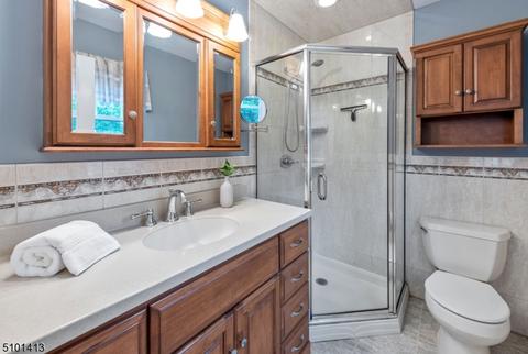 31 Sears Pl, Wayne, NJ 07470 photo 21