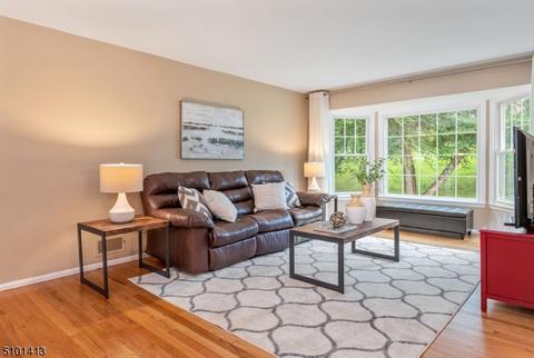 31 Sears Pl, Wayne, NJ 07470 photo 8