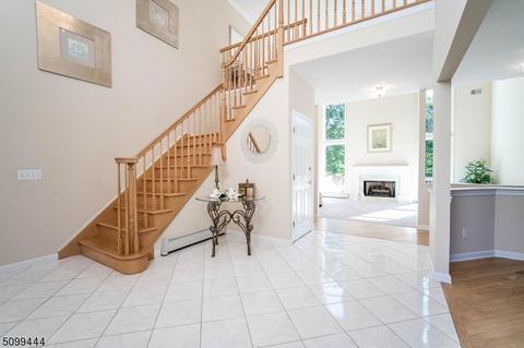 9 Ursula Ct, Mendham, NJ 07945 photo 2
