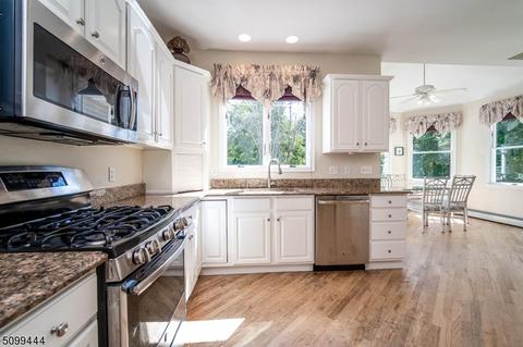 9 Ursula Ct, Mendham, NJ 07945 photo 6
