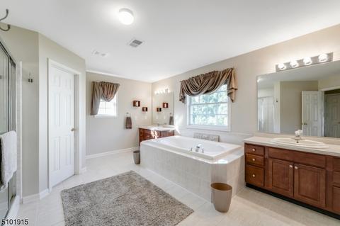 22 Setting Sun Dr, Hackettstown, NJ 07840 photo 20