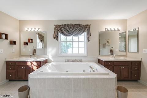 22 Setting Sun Dr, Hackettstown, NJ 07840 photo 21