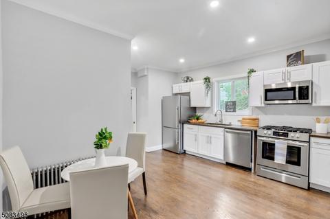 35 Centre St, Nutley, NJ 07110 photo 5
