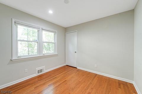 19 Locust Ave, Millburn, NJ 07041 photo 15