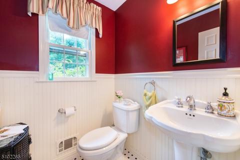 236 Lyons Rd, Basking Ridge, NJ 07920 photo 9