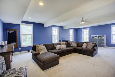 8 Sergeant Ct, Mount Olive, NJ 07828 photo 14