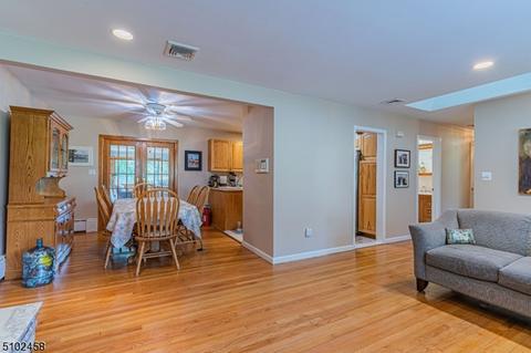 188 Macdonald Dr, Wayne, NJ 07470 photo 4