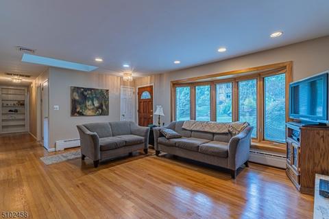 188 Macdonald Dr, Wayne, NJ 07470 photo 5