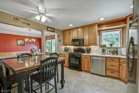 24 Carol Pl, Wayne, NJ 07470 photo 8