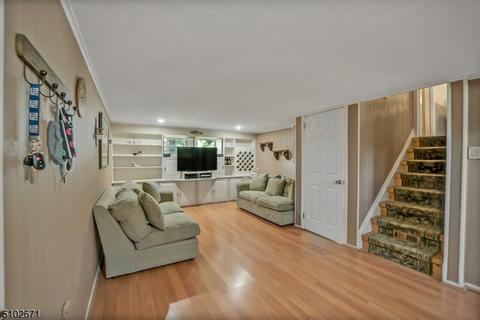 24 Carol Pl, Wayne, NJ 07470 photo 15