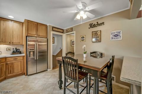 24 Carol Pl, Wayne, NJ 07470 photo 7