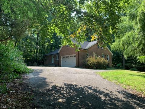 96 Ironia Rd, Mendham, NJ 07945 photo 2
