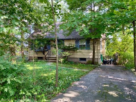 64 Beechwood Dr, Wayne, NJ 07470 photo 2