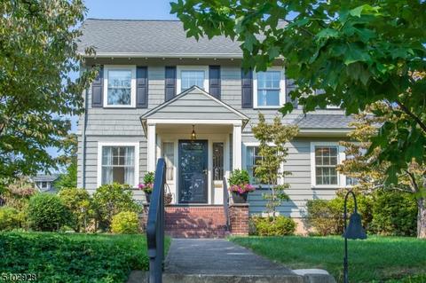 24 Clairidge Ct, Montclair, NJ 07042 photo 2