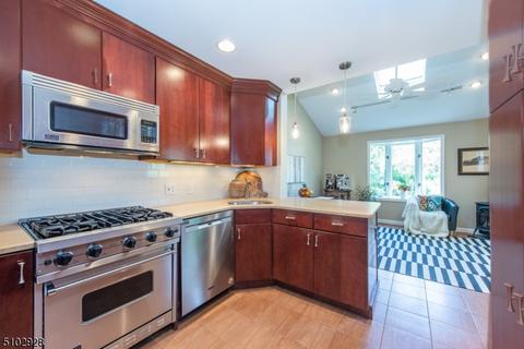 24 Clairidge Ct, Montclair, NJ 07042 photo 21
