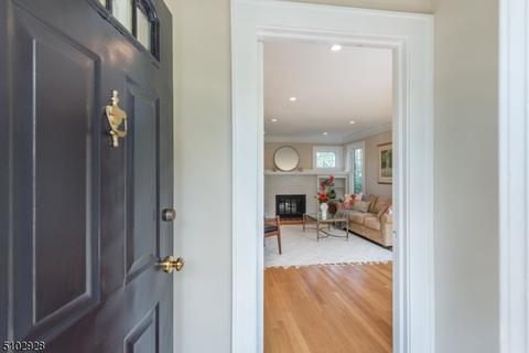 24 Clairidge Ct, Montclair, NJ 07042 photo 4