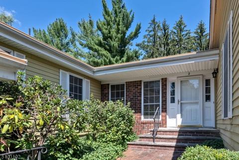 2 Pueblo Cir, Wayne, NJ 07470 photo 2