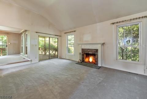 2 Pueblo Cir, Wayne, NJ 07470 photo 7