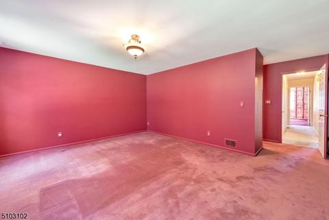 2 Pueblo Cir, Wayne, NJ 07470 photo 17