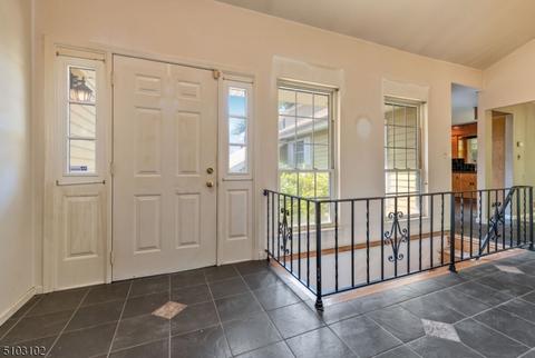 2 Pueblo Cir, Wayne, NJ 07470 photo 4