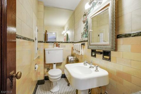 33 Gladding Rd, Caldwell, NJ 07006 photo 12