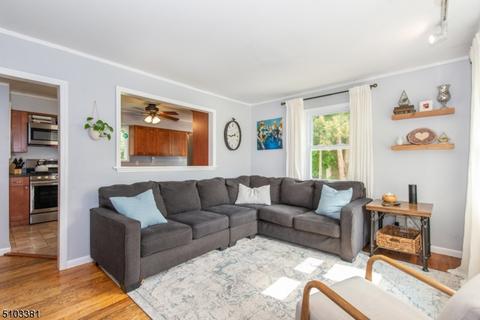 10 4th Ave, Wanaque Boro, NJ 07420 photo 3