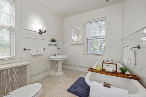 648 Berkeley Ave, Orange, NJ 07050 photo 22