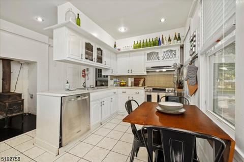 648 Berkeley Ave, Orange, NJ 07050 photo 9