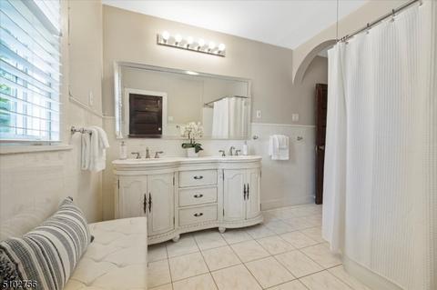 648 Berkeley Ave, Orange, NJ 07050 photo 20